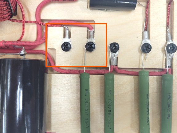 Speaker crossover network wiring detail