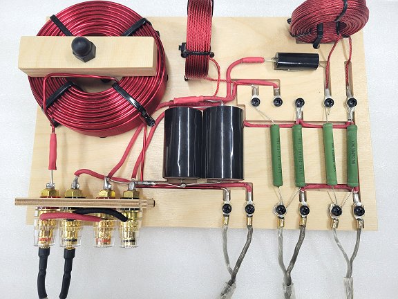 Speaker crossover network wiring detail